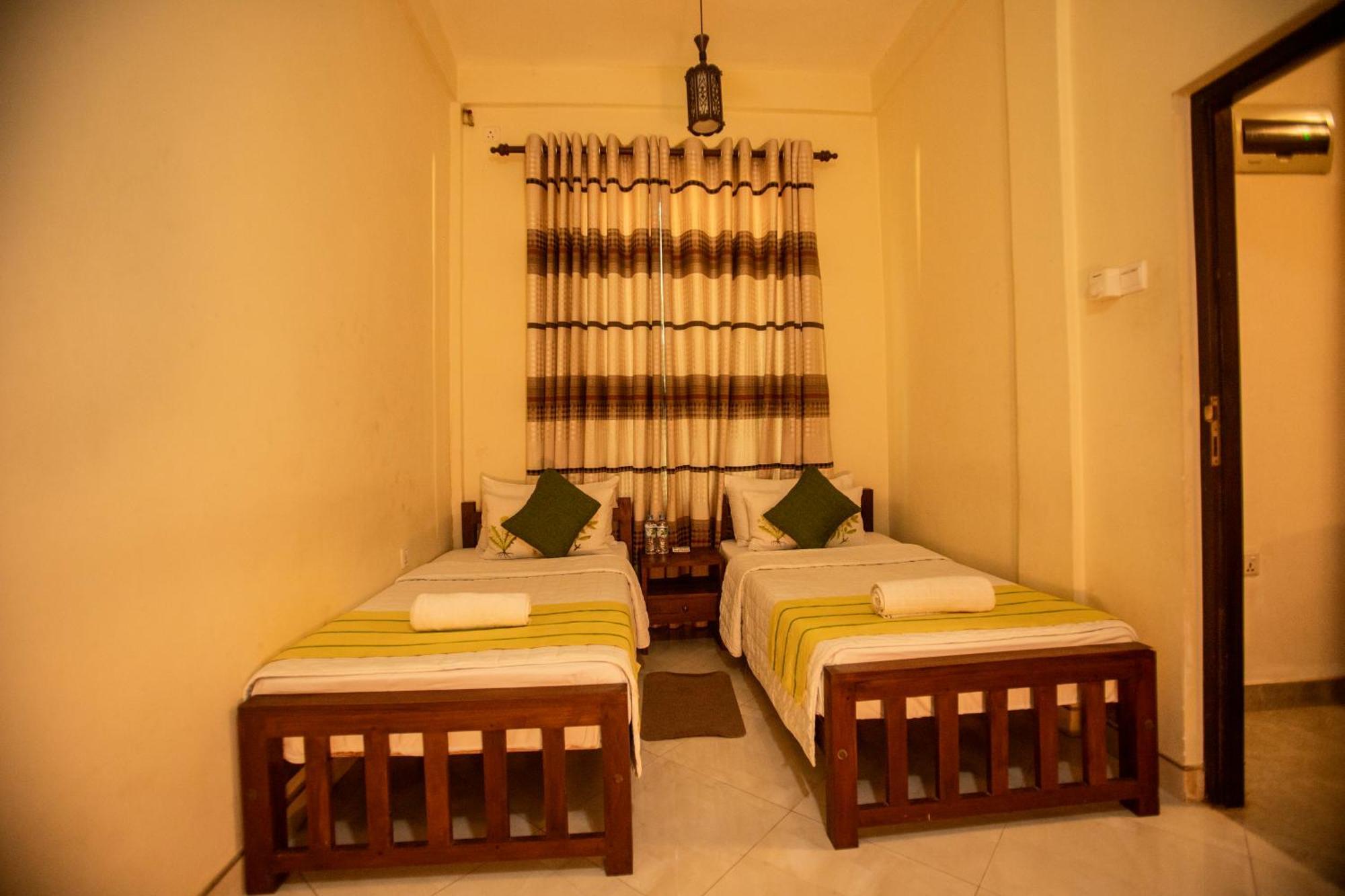 Evergreen Hotel Дамбулла Екстер'єр фото